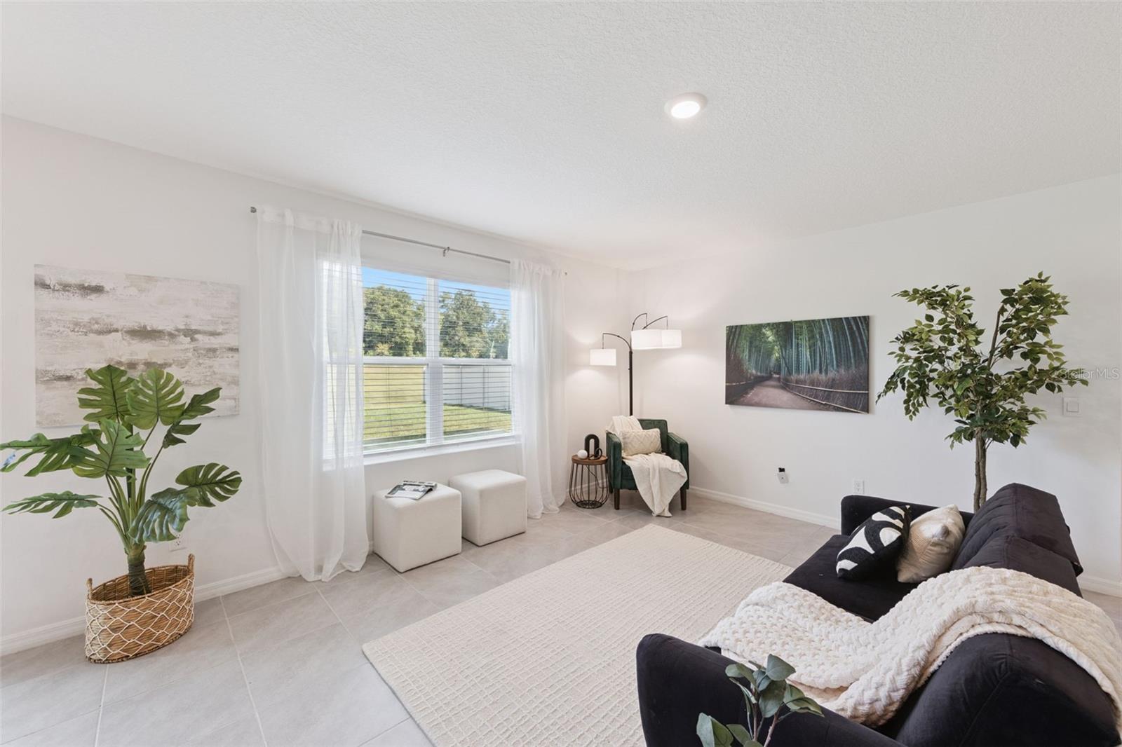 HOLLY ESTATES - Residential