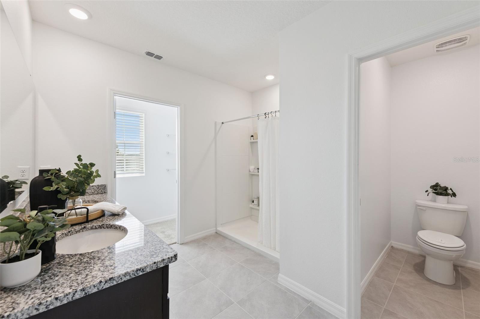 HOLLY ESTATES - Residential