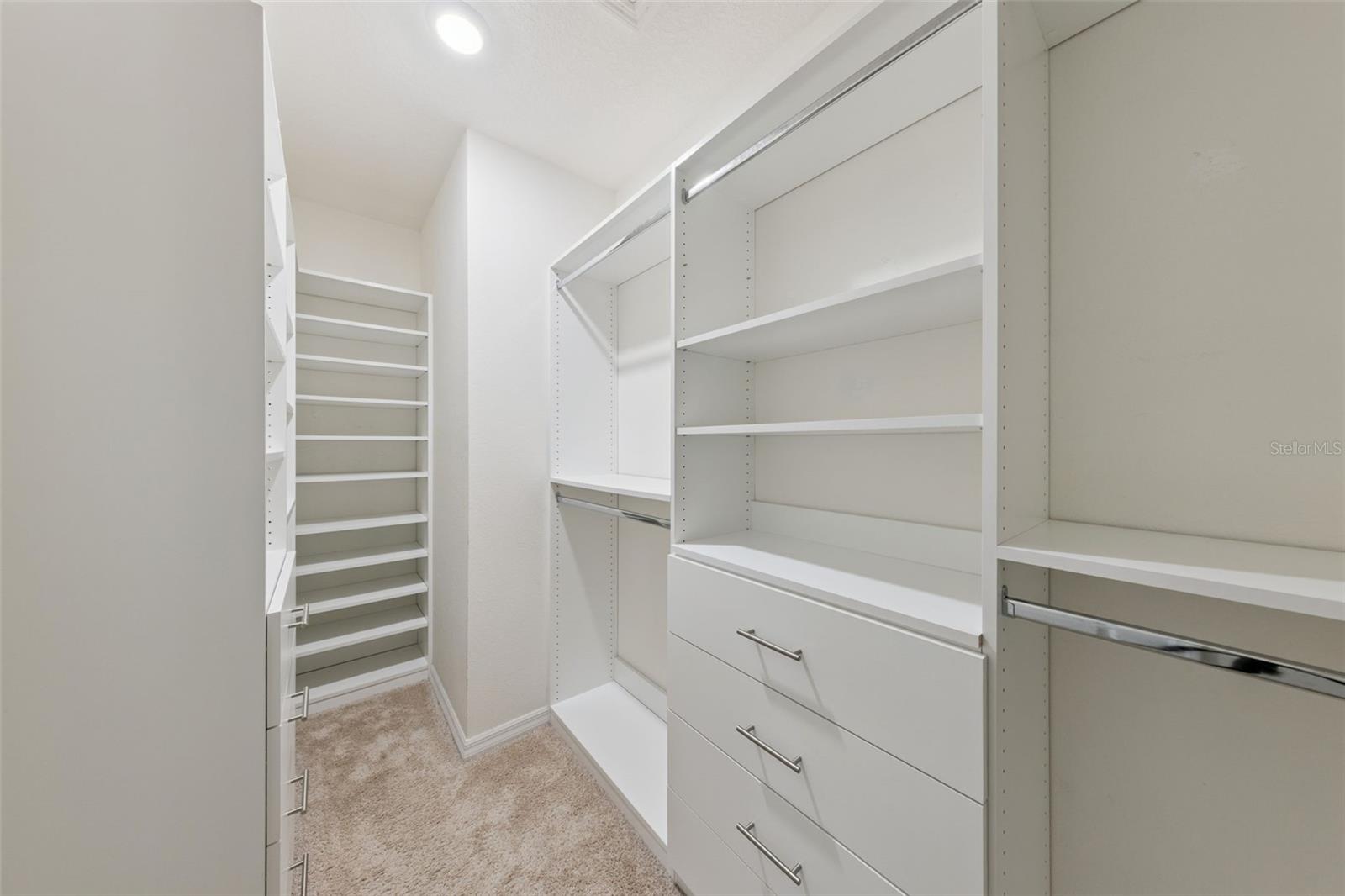 HOLLY ESTATES - Residential