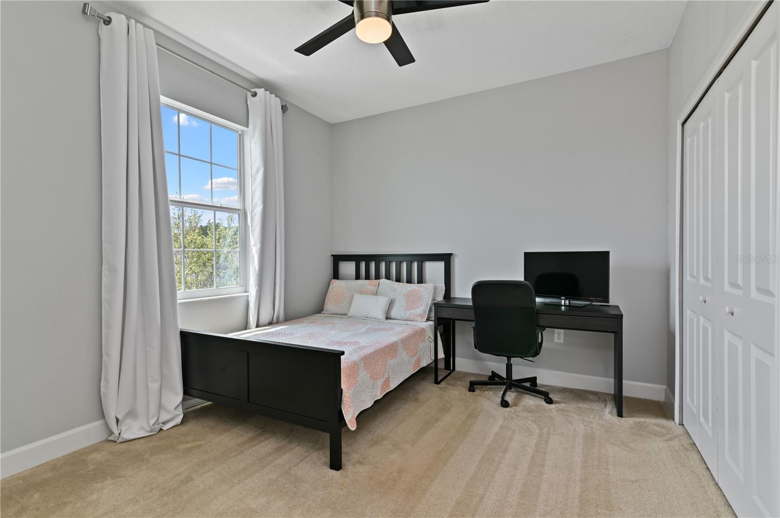 SAWGRASS LANDING - Residential Lease