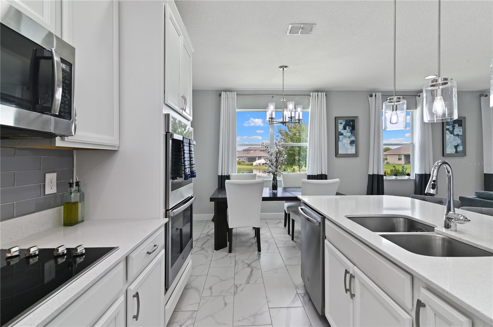 SAWGRASS LANDING - Residential Lease