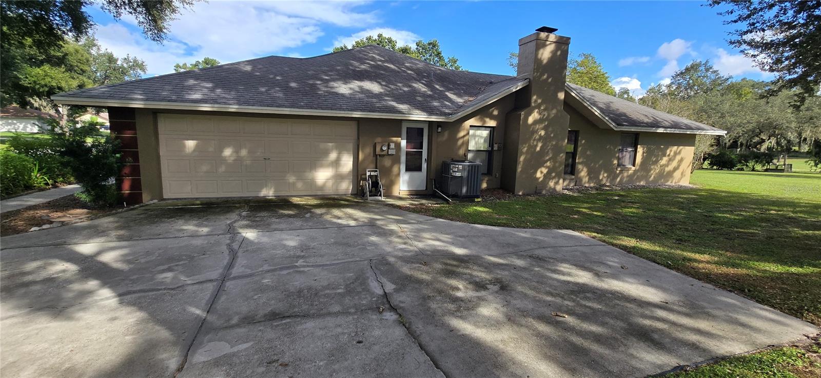 OAKS LAKELAND - Residential