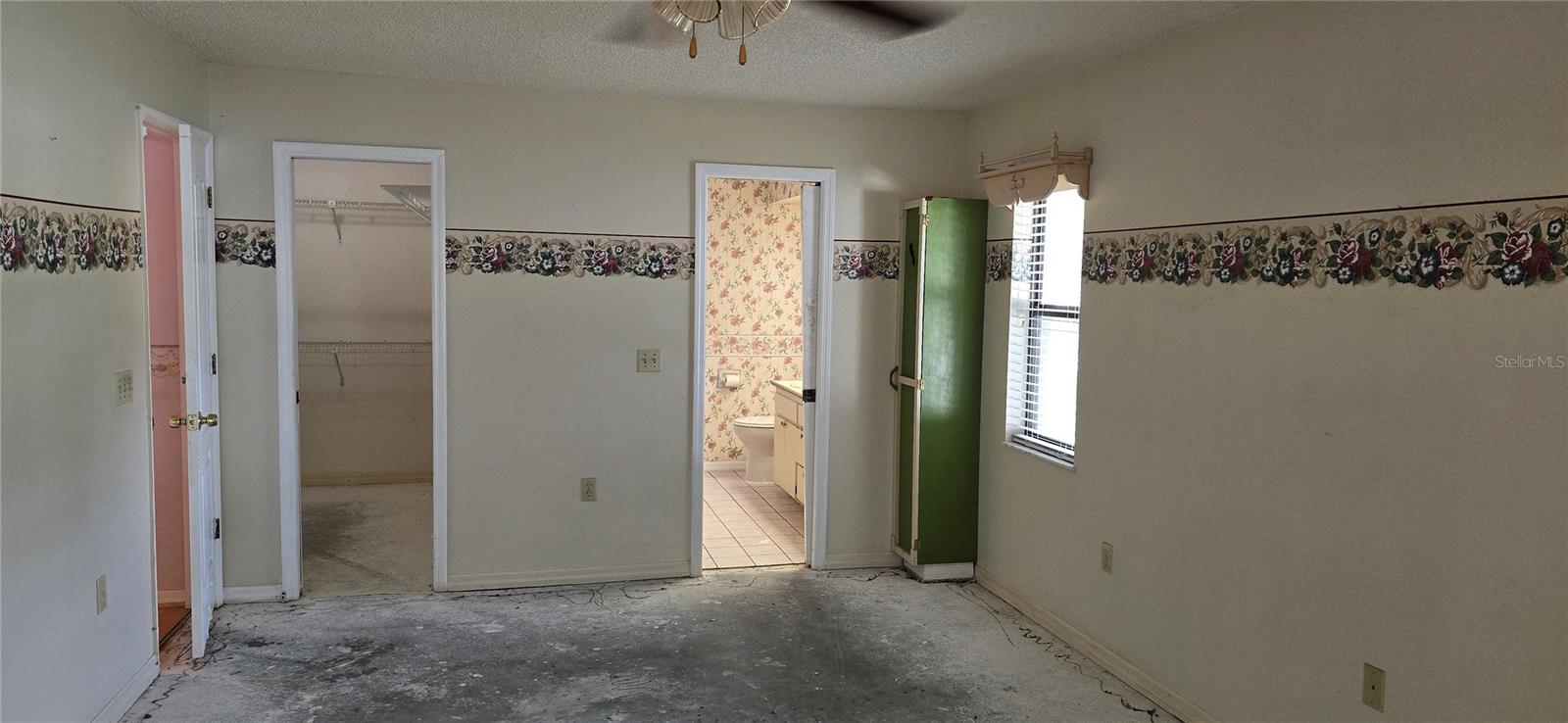OAKS LAKELAND - Residential