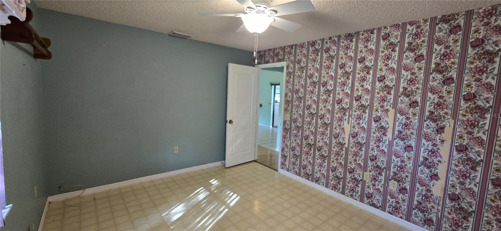 OAKS LAKELAND - Residential