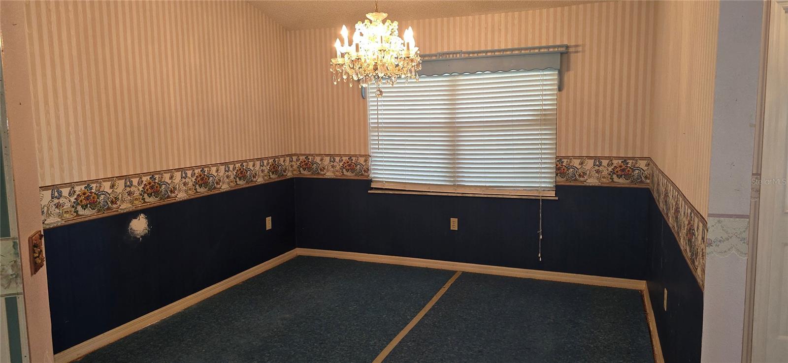 OAKS LAKELAND - Residential