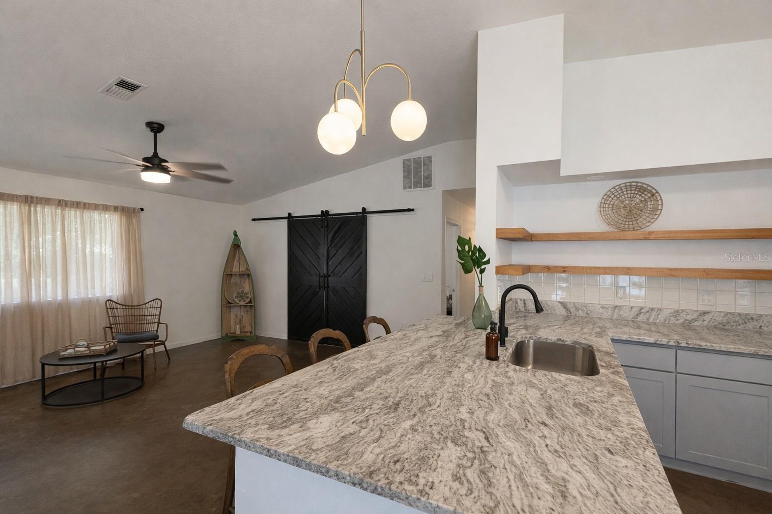 4100 N EAGLE NEST POINT