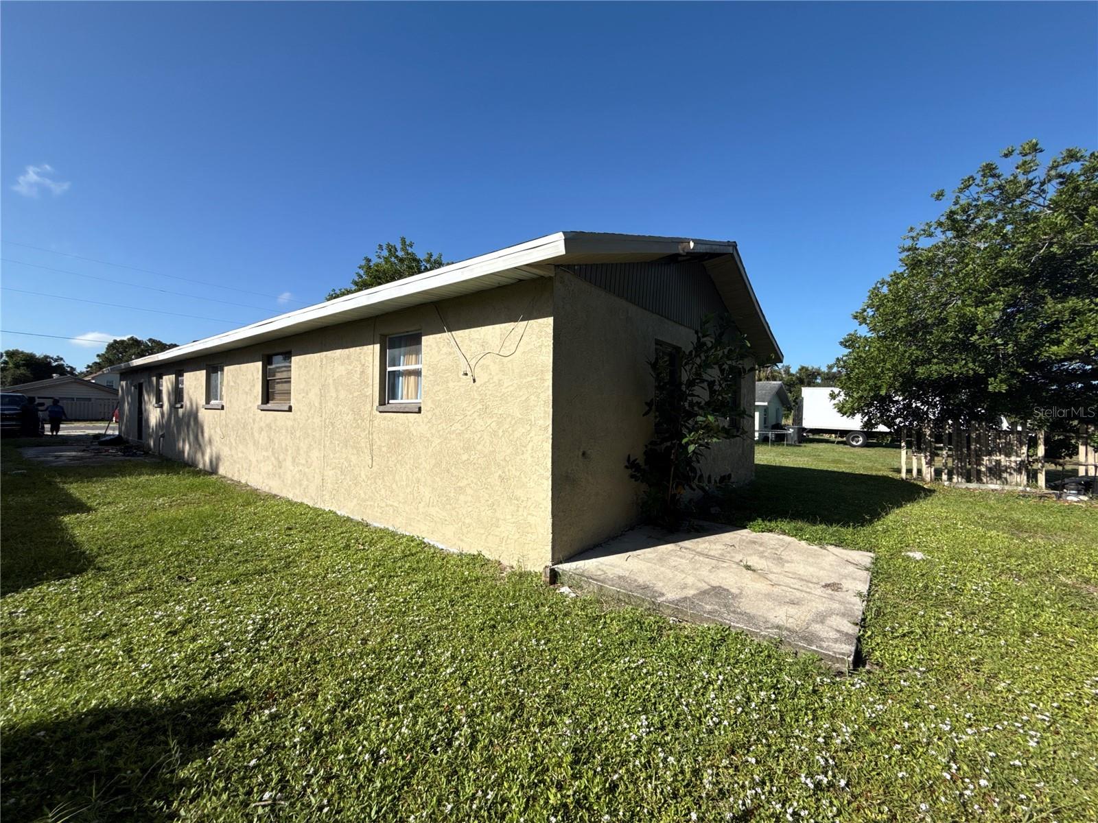 318 21ST STREET W
