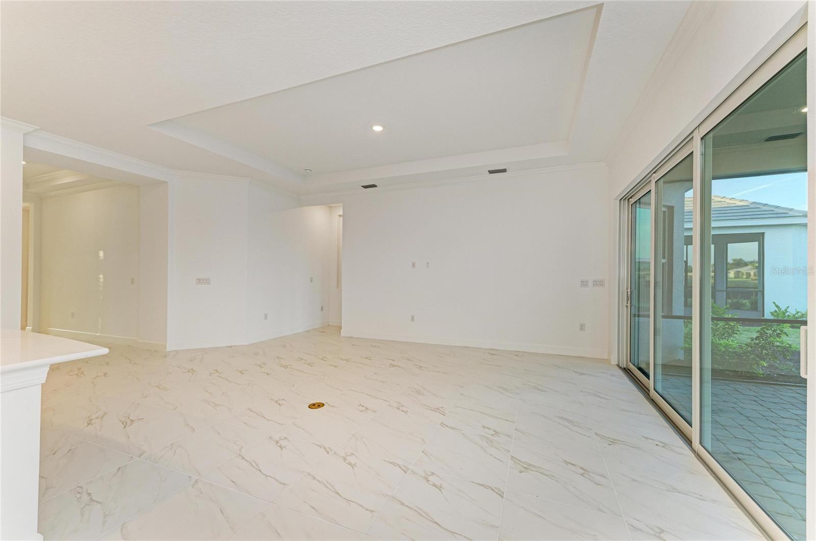 AZARIO ESPLANADE PH VIII - Residential