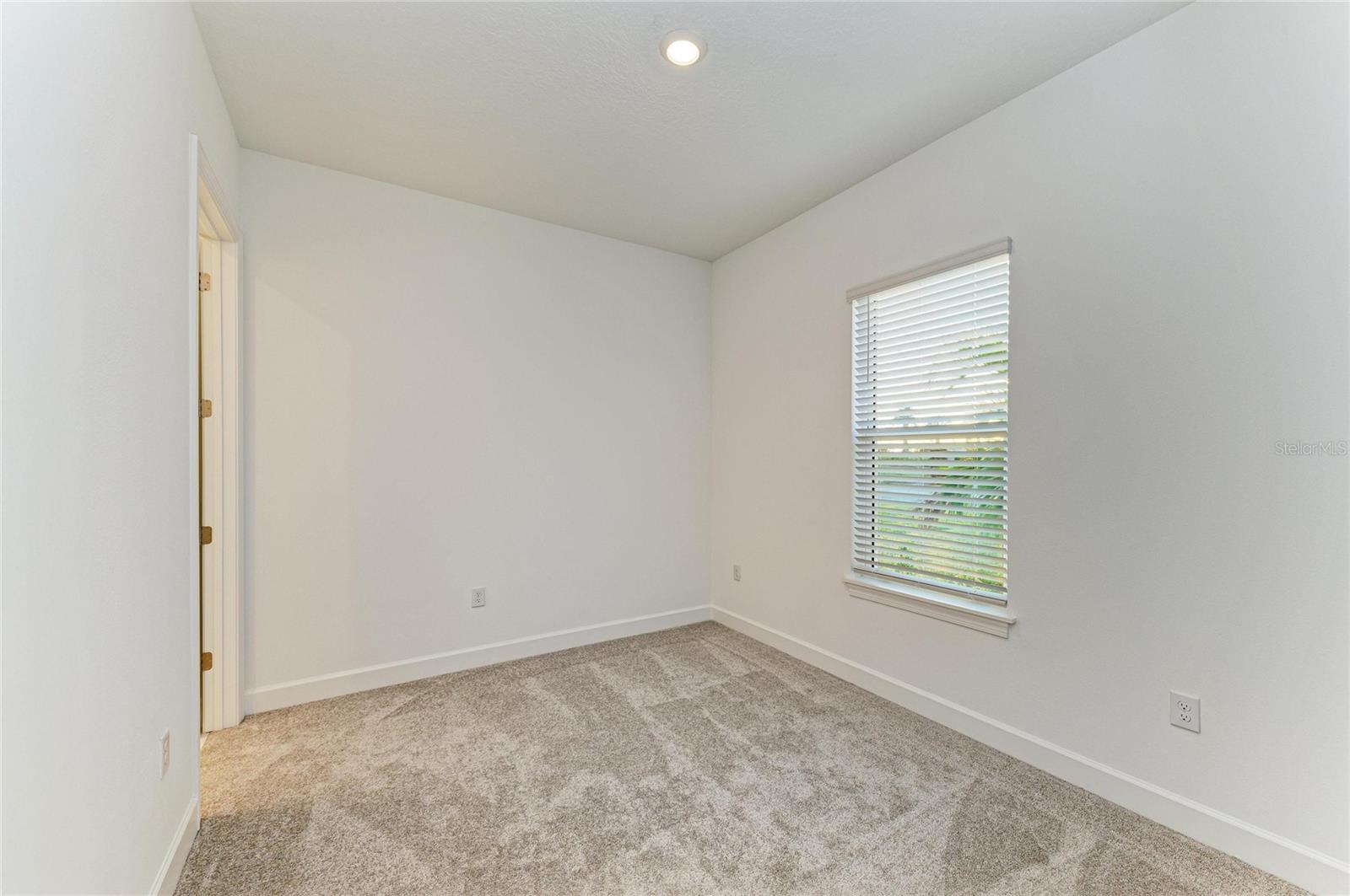 AZARIO ESPLANADE PH VIII - Residential