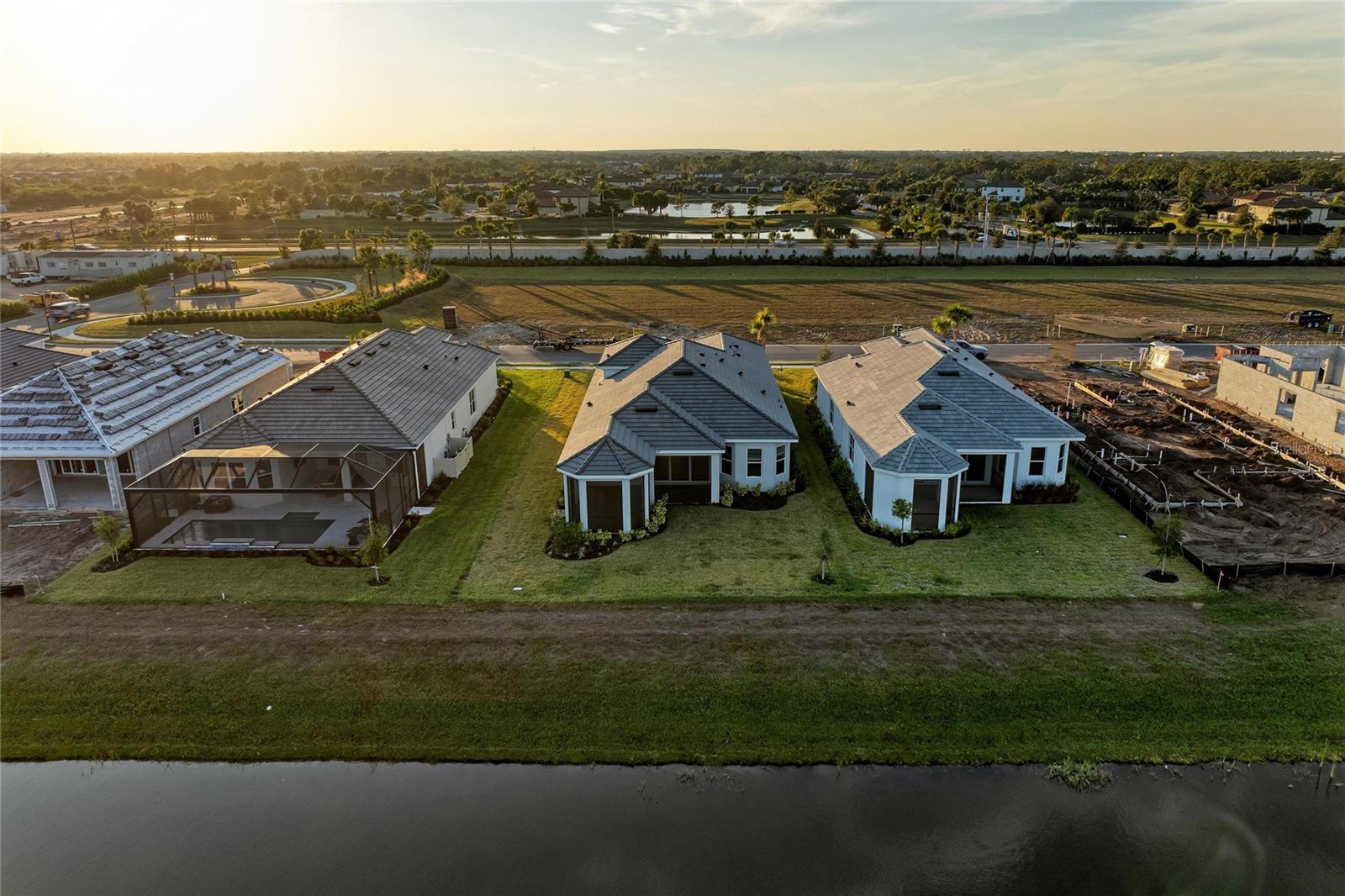 AZARIO ESPLANADE PH VIII - Residential