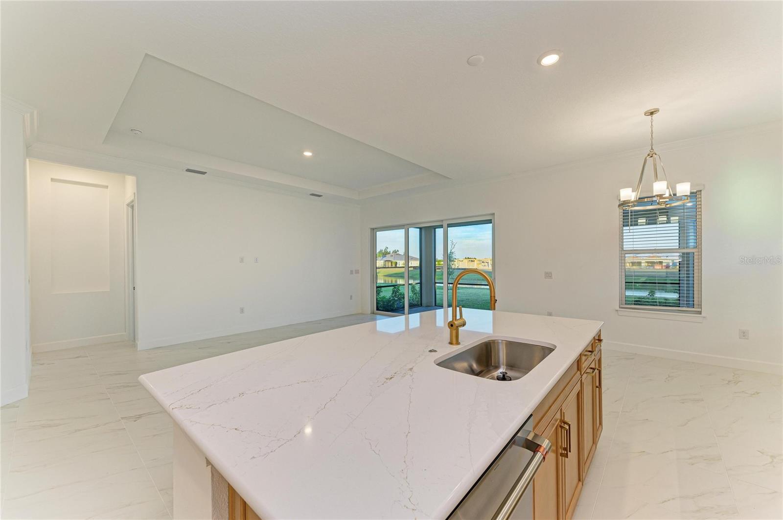 AZARIO ESPLANADE PH VIII - Residential