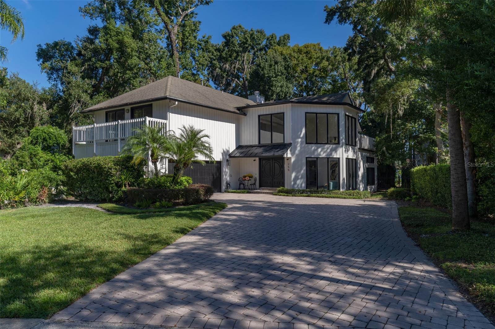 255 STIRLING AVENUE