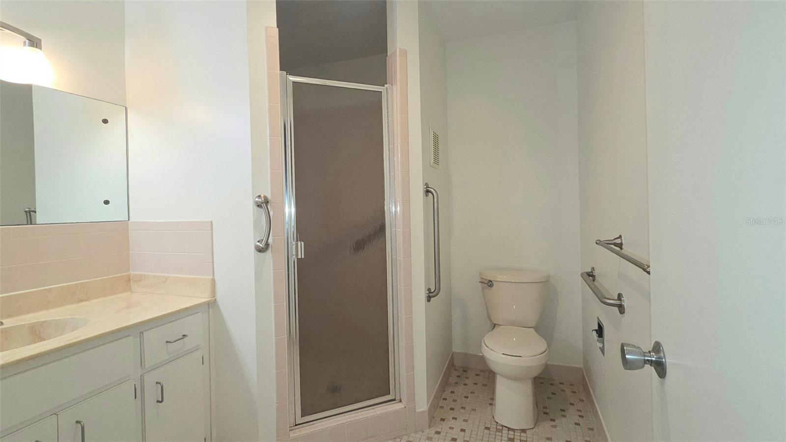 ON TOP OF THE WORLD - Residential