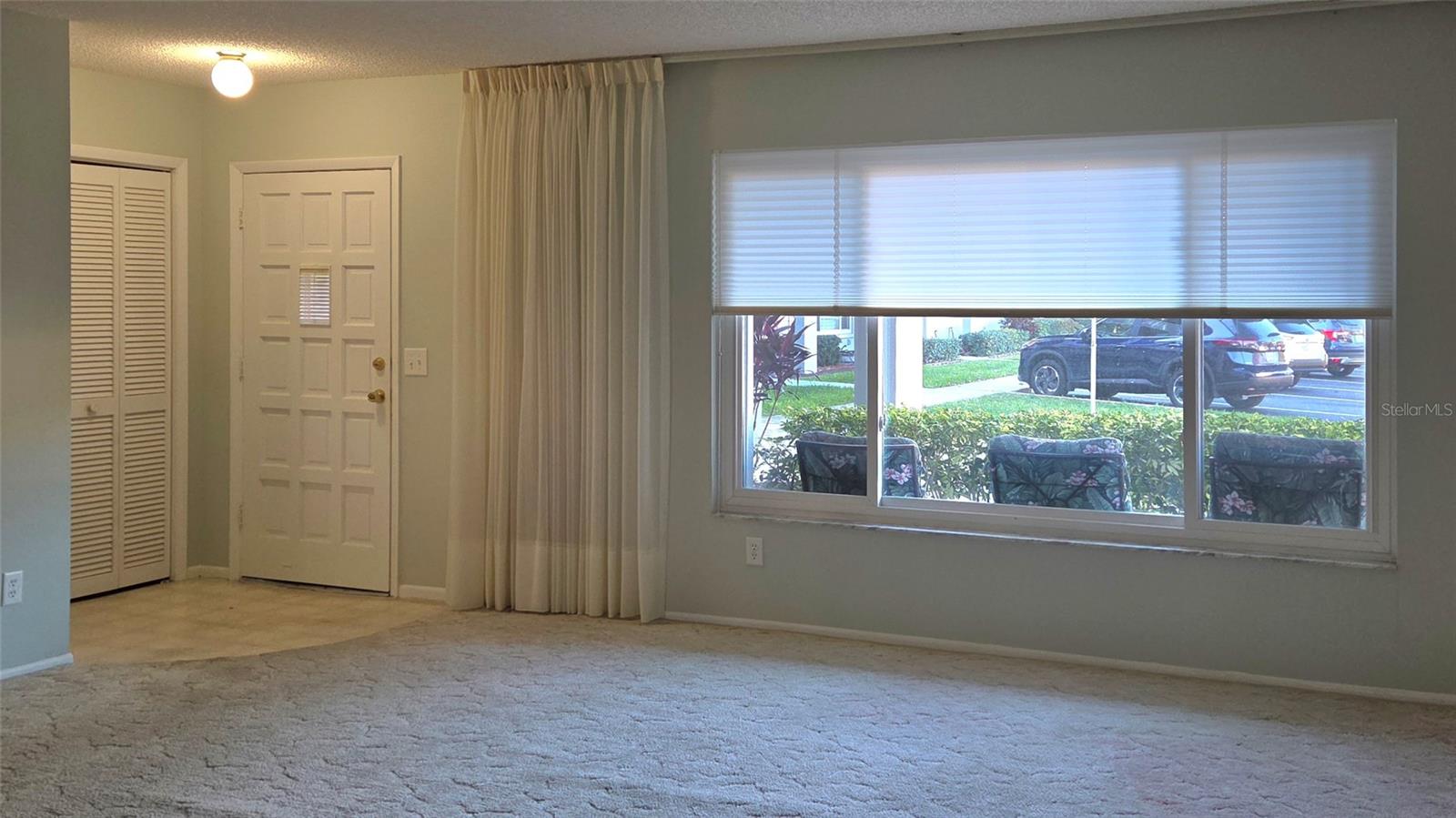 ON TOP OF THE WORLD - Residential