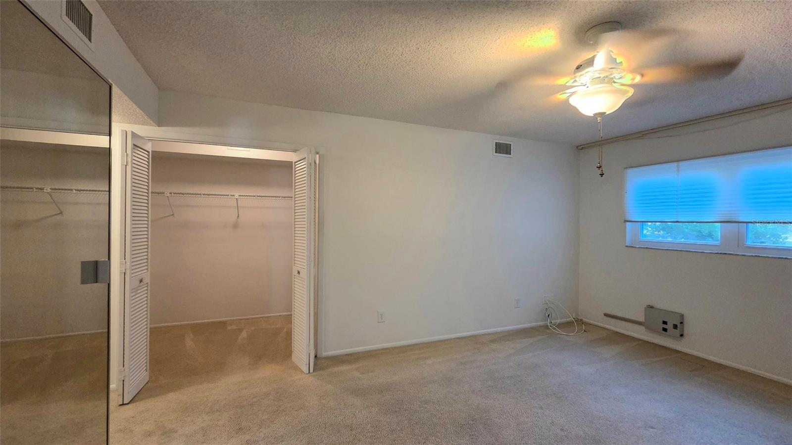 ON TOP OF THE WORLD - Residential