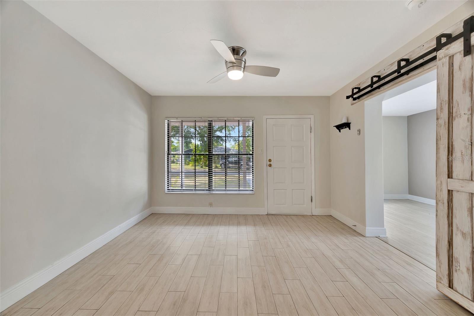 2106 W SAINT ISABEL STREET