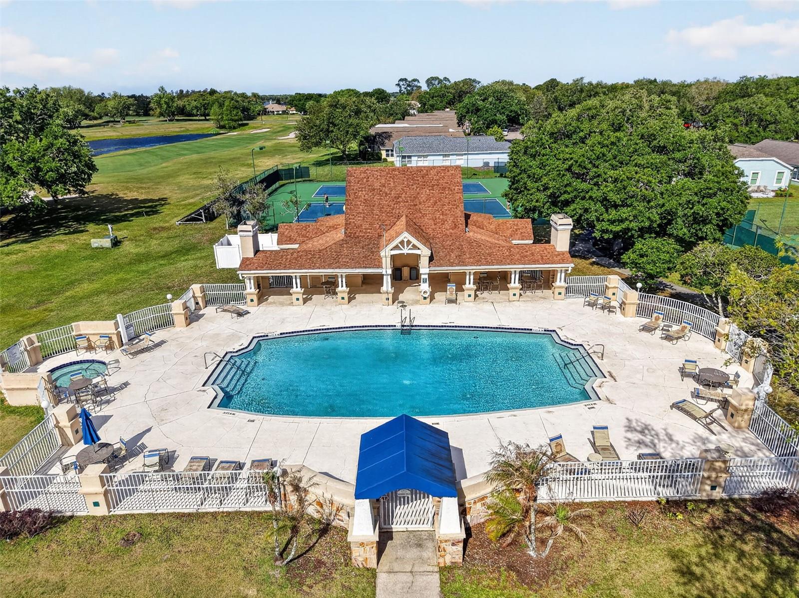 COUNTRY CLUB OF MOUNT DORA - Residential