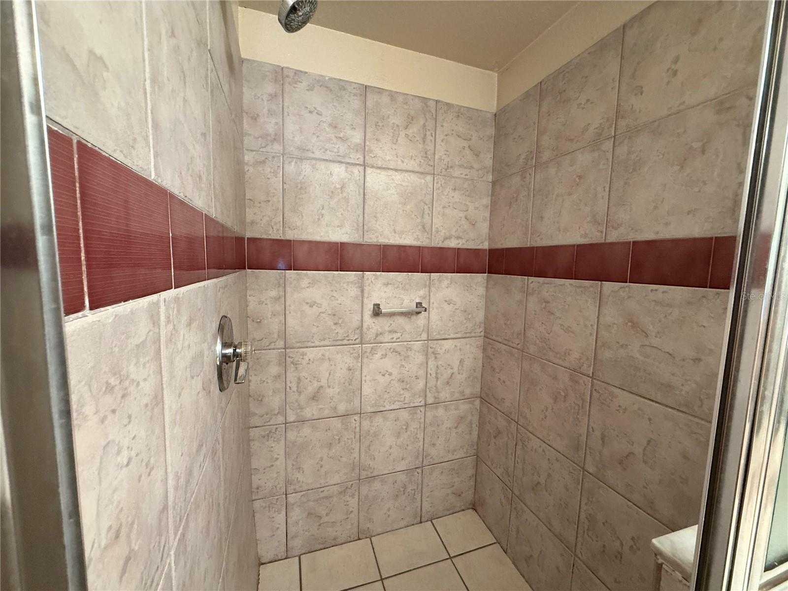 SUNRIDGE OF TAMPA BAY A CONDOM - Residential Lease