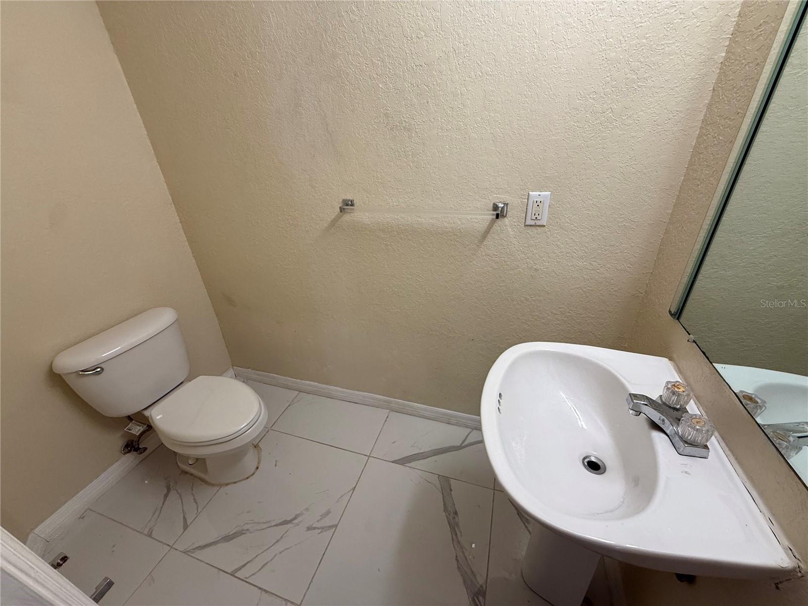 SUNRIDGE OF TAMPA BAY A CONDOM - Residential Lease