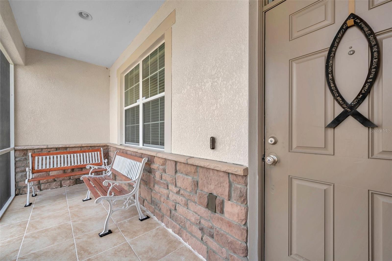 4476 CREEKSIDE DRIVE