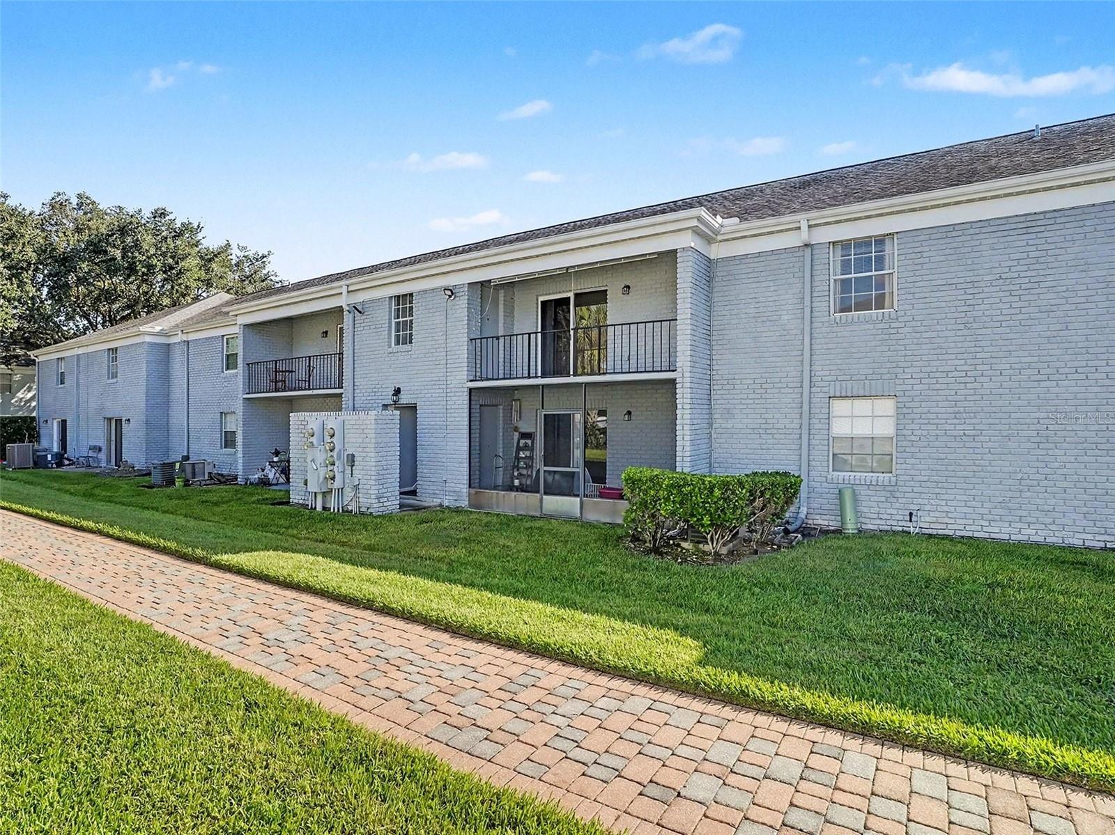 216 LEWFIELD CIR 216