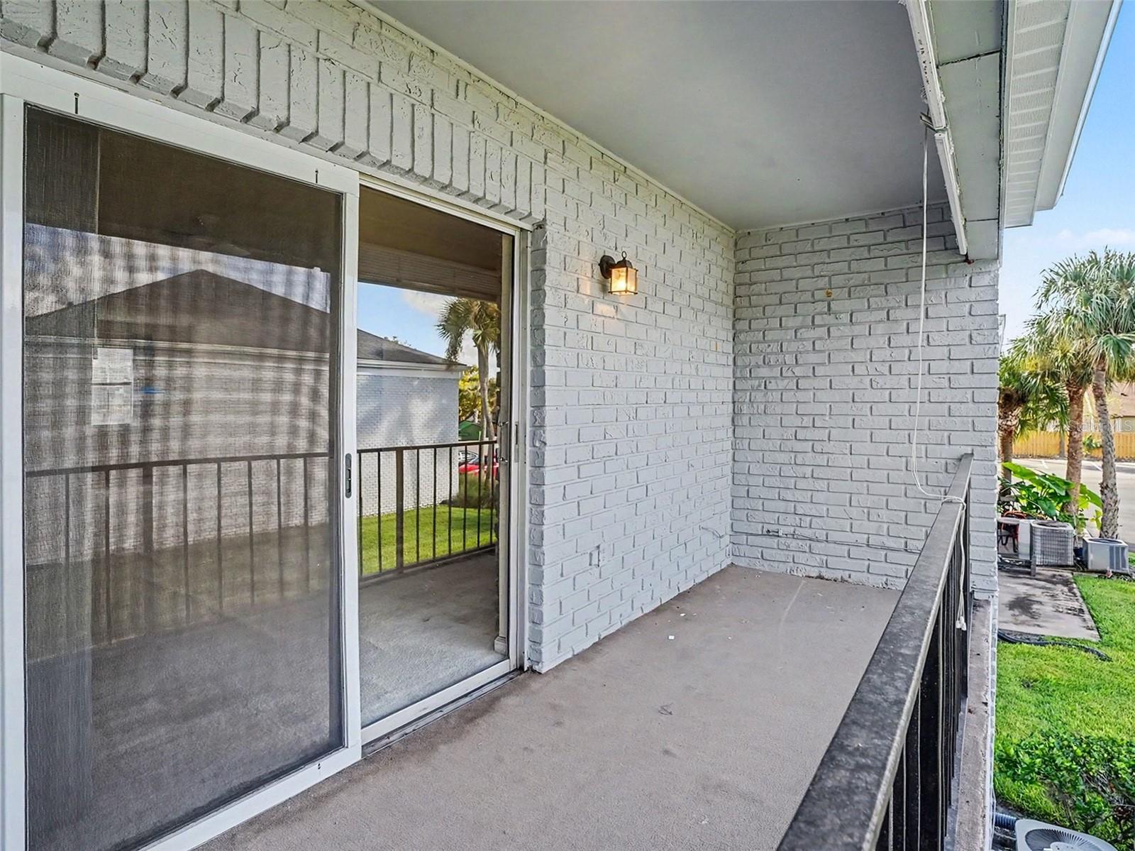 216 LEWFIELD CIR 216