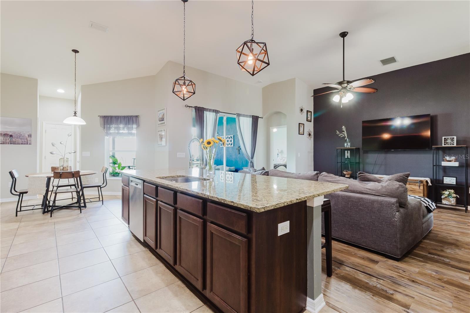 OAK GLEN - Residential