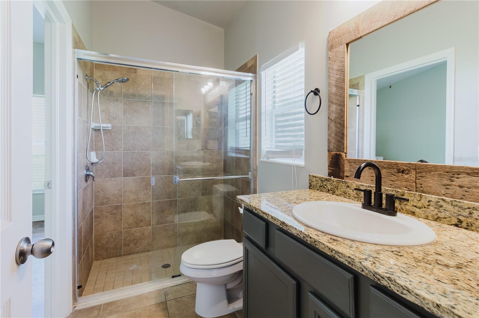 OAK GLEN - Residential