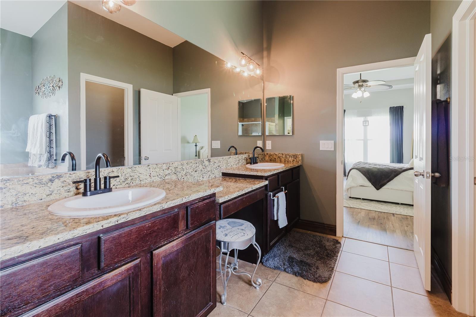 OAK GLEN - Residential