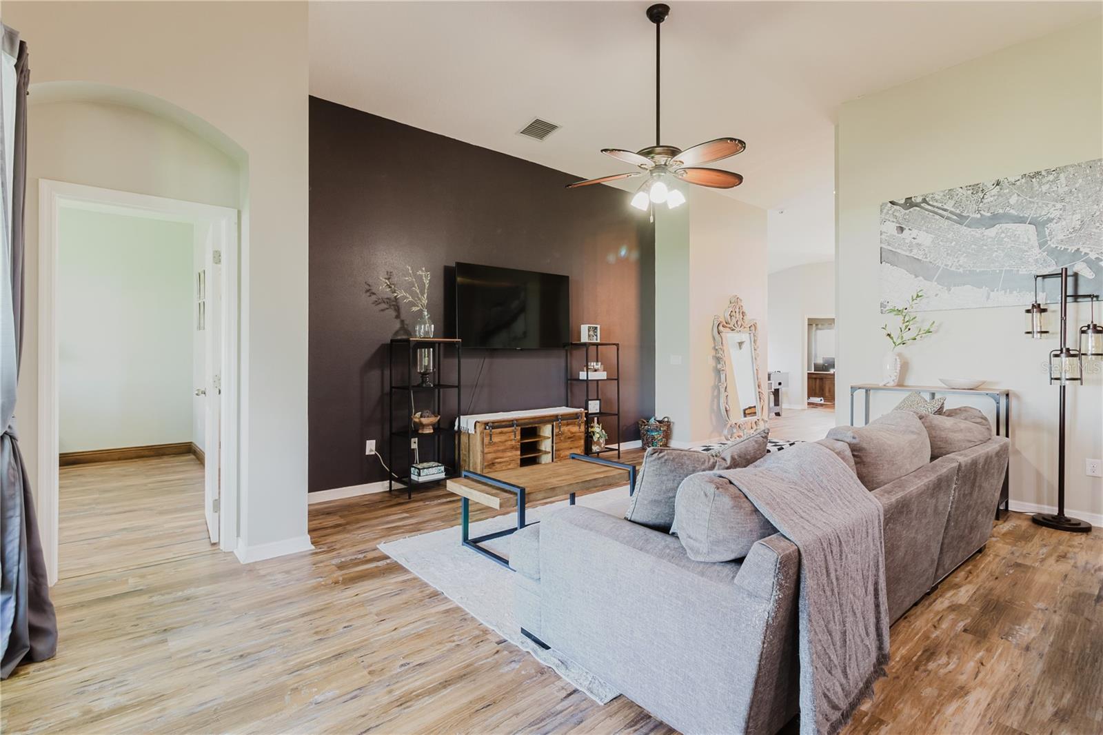 OAK GLEN - Residential