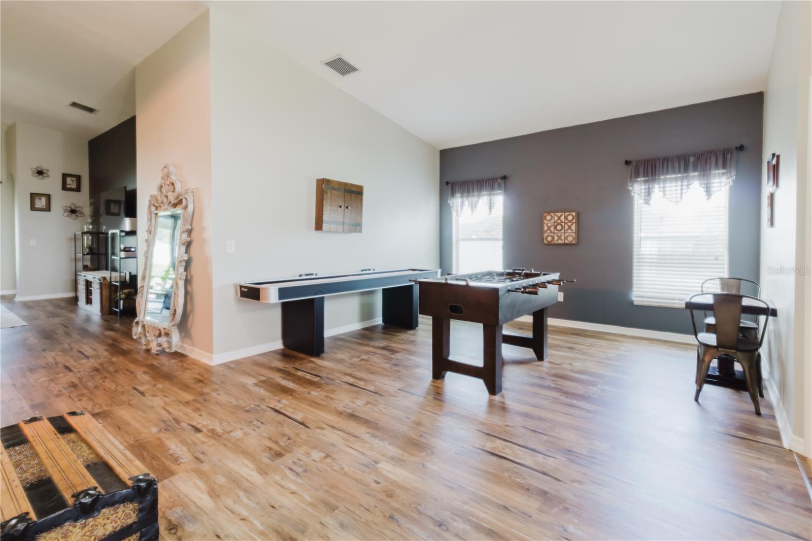 OAK GLEN - Residential