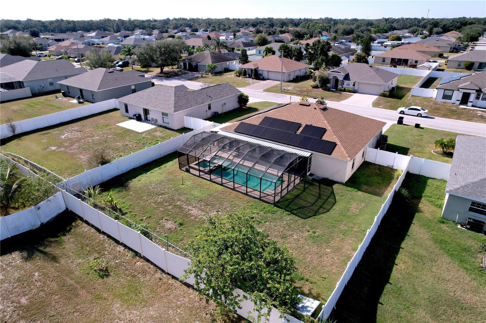 GARDENS PH 01 - Residential