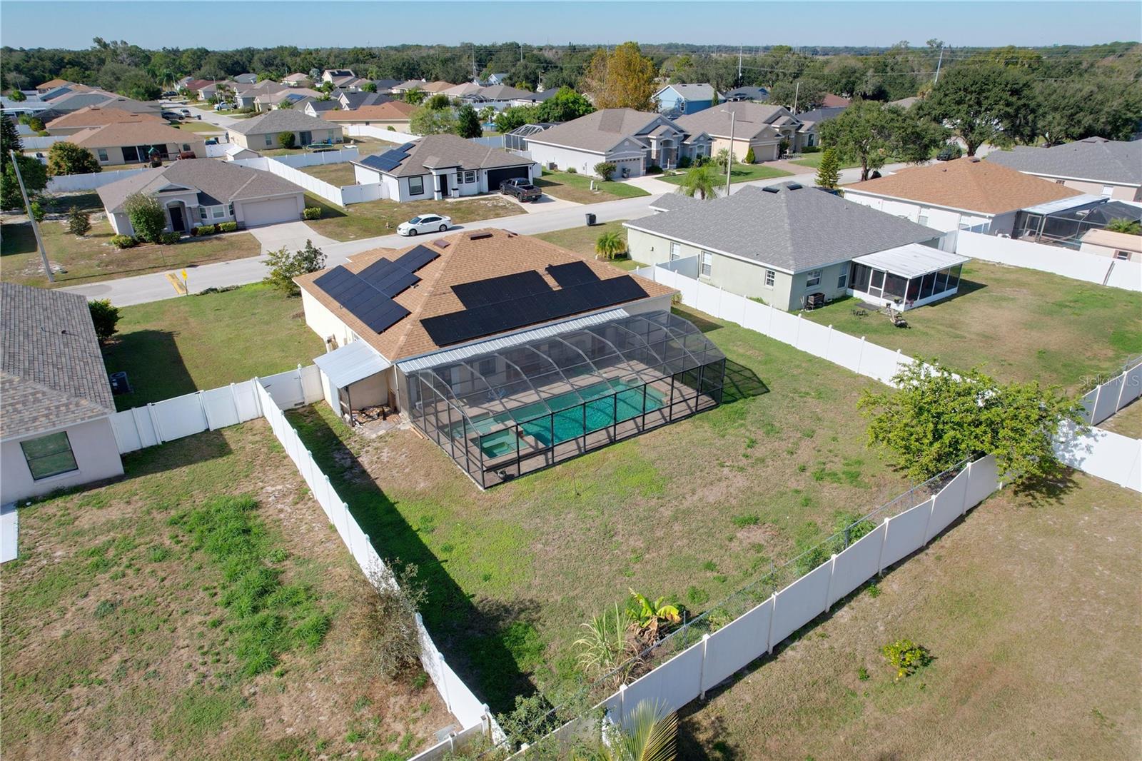 GARDENS PH 01 - Residential