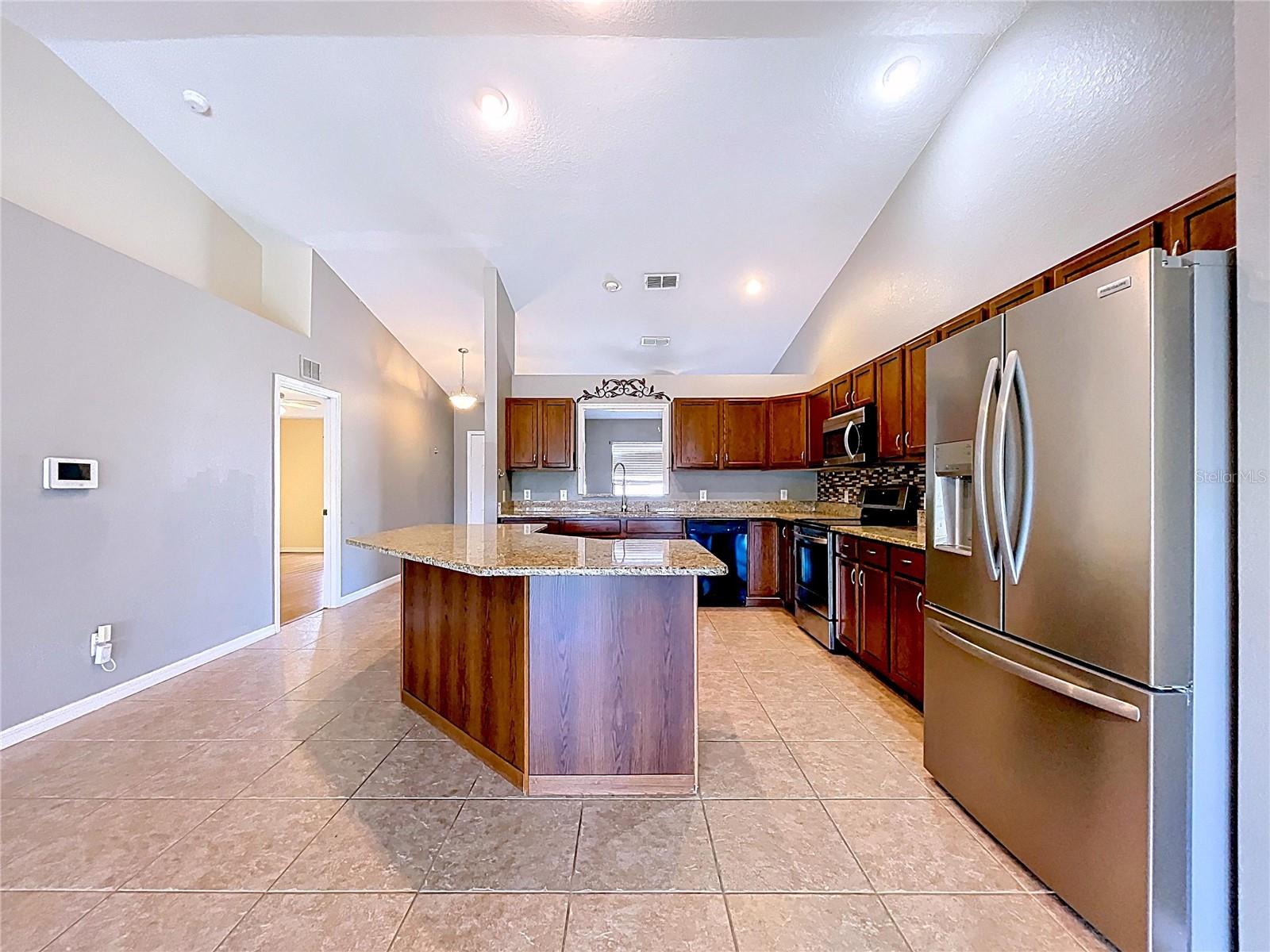 GARDENS PH 01 - Residential