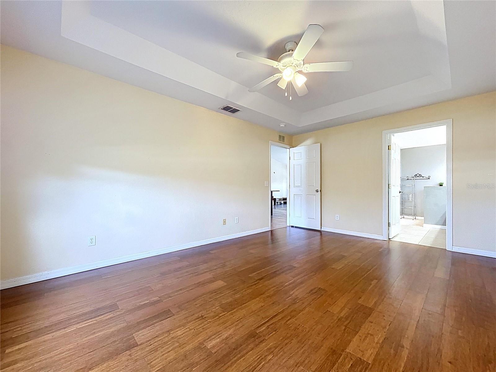 GARDENS PH 01 - Residential