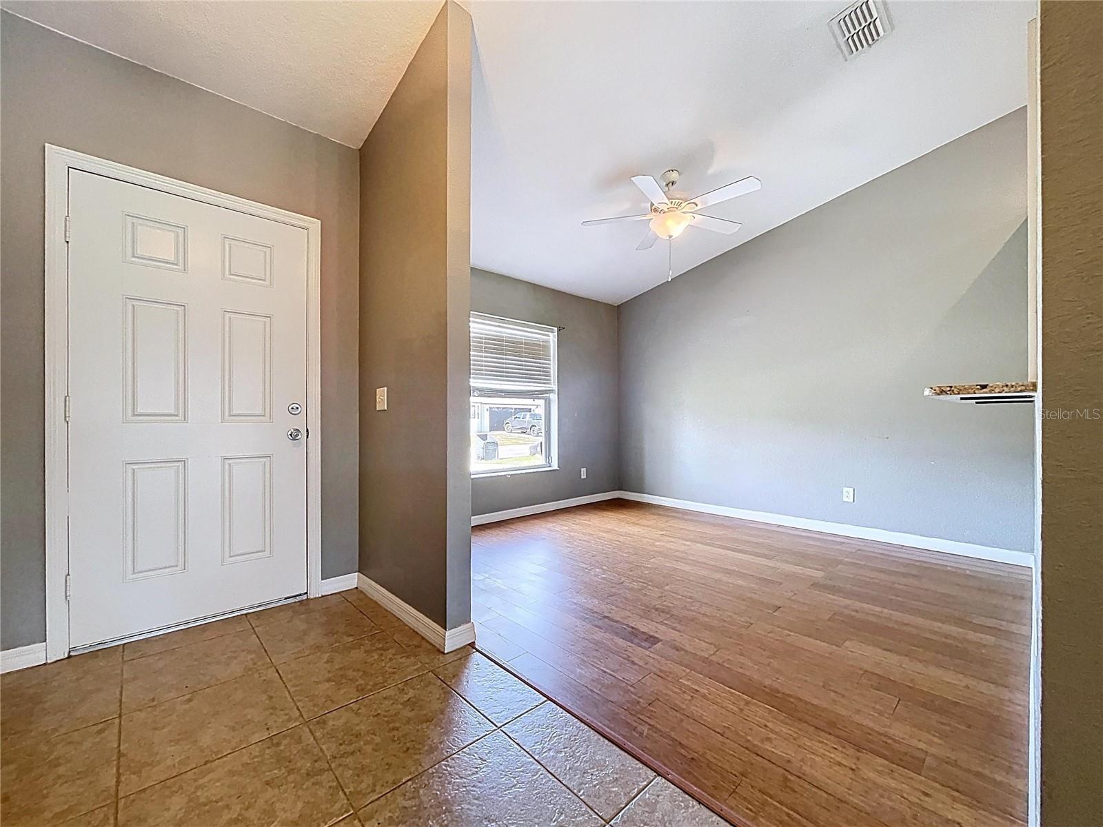 GARDENS PH 01 - Residential