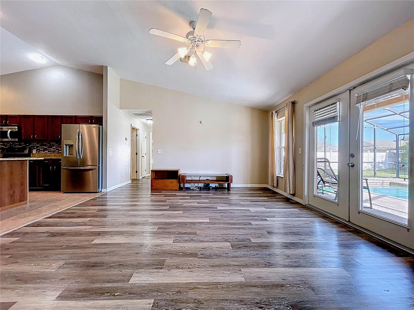 GARDENS PH 01 - Residential