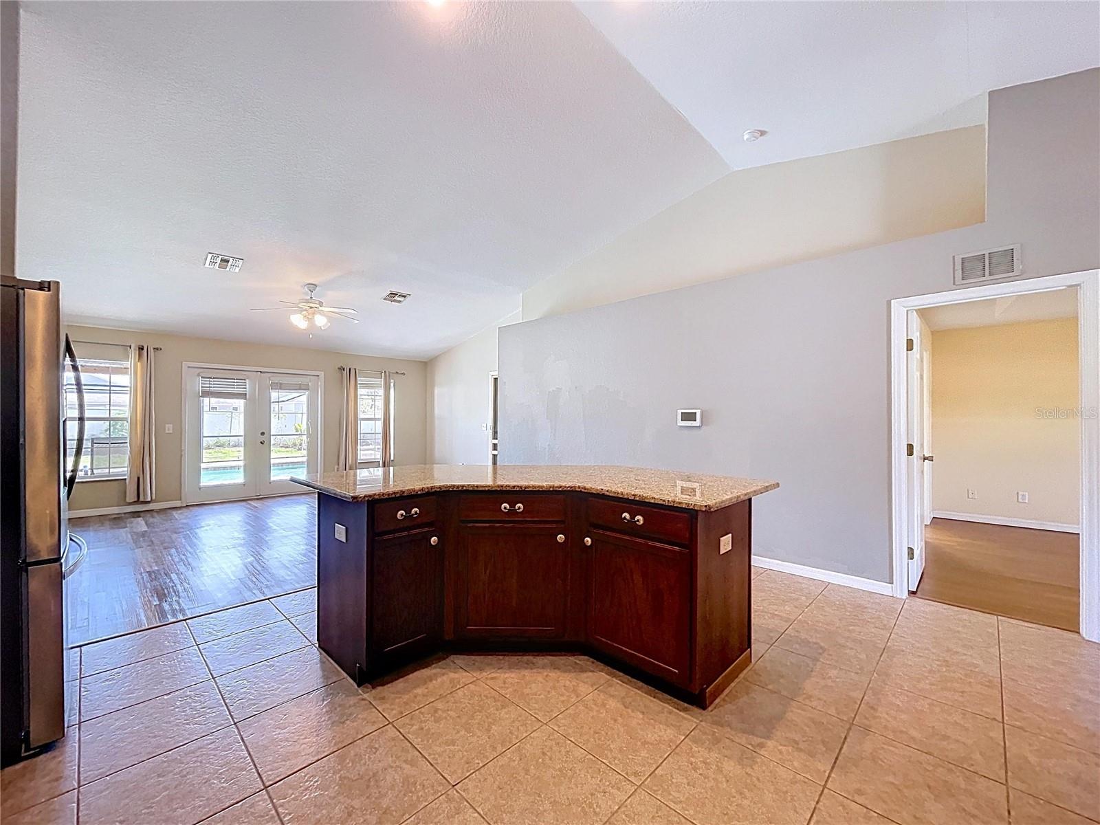 GARDENS PH 01 - Residential