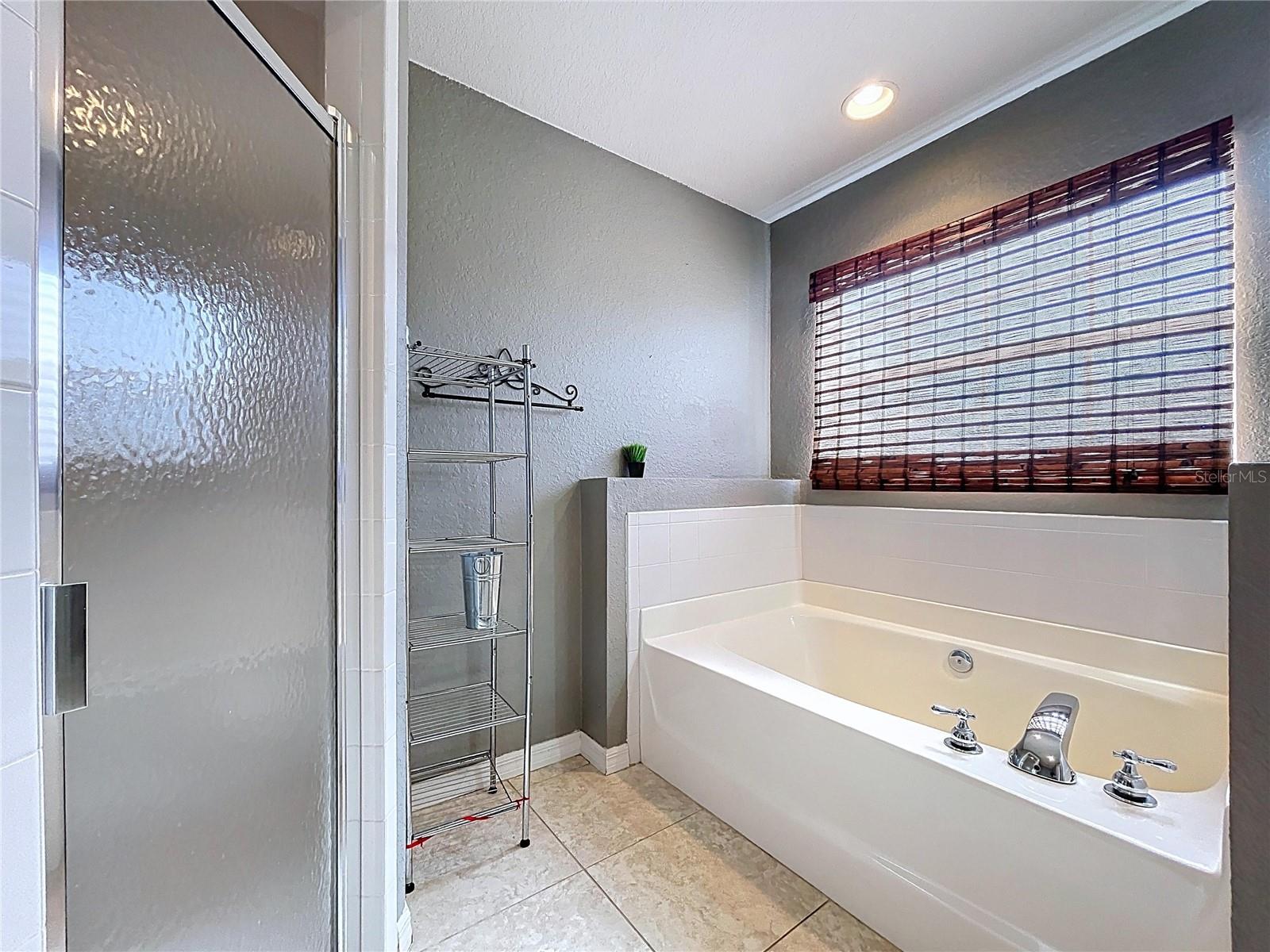 GARDENS PH 01 - Residential