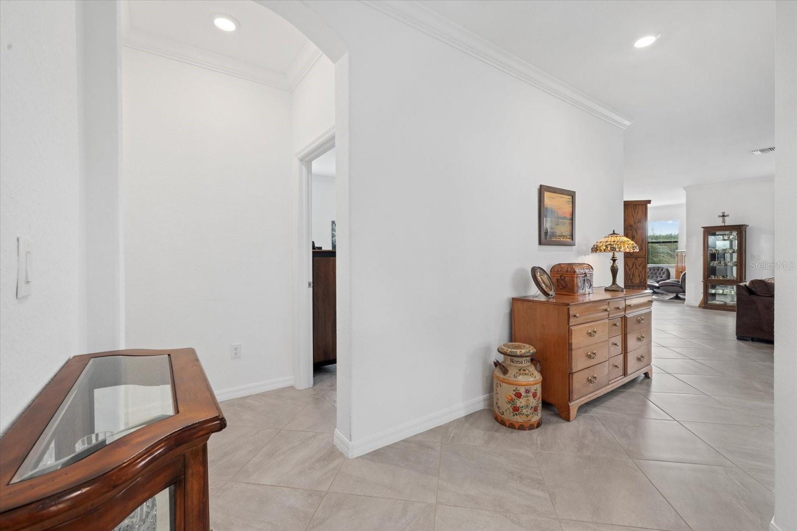 SARASOTA NATIONAL PH 13-B - Residential