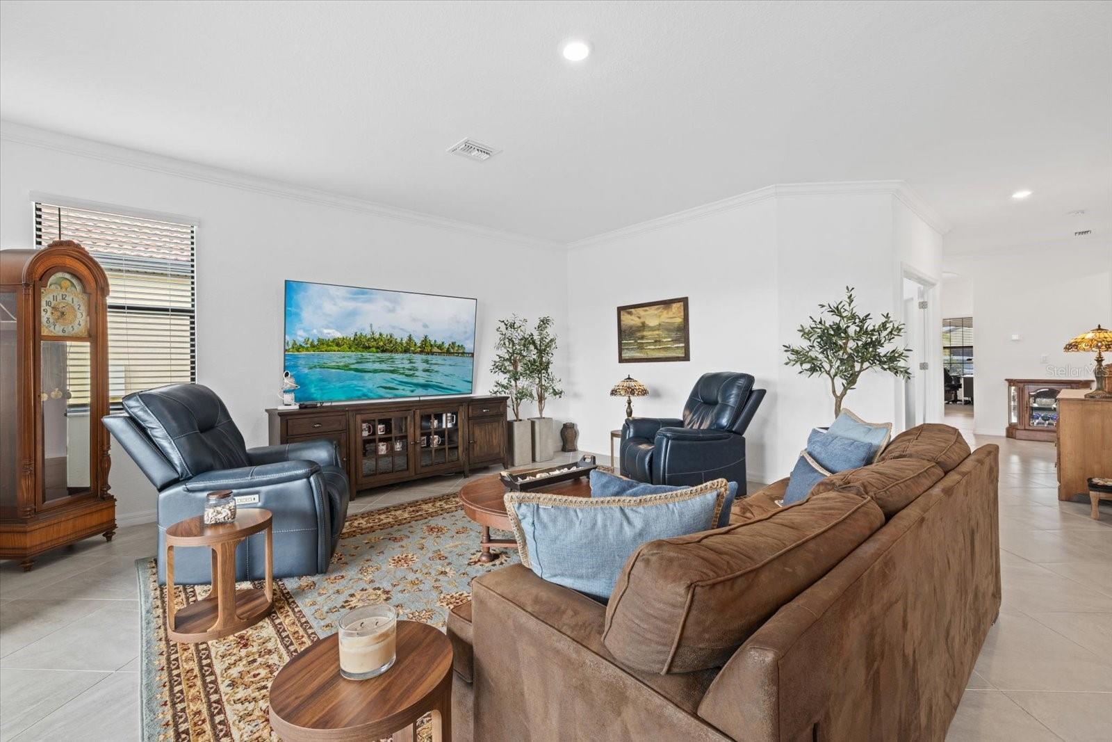 SARASOTA NATIONAL PH 13-B - Residential