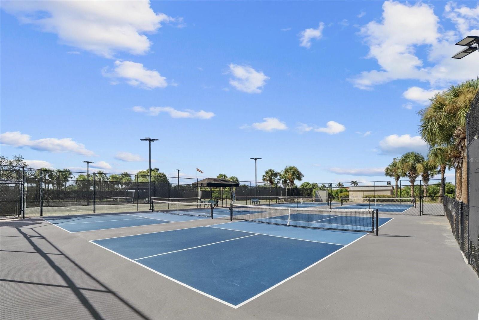 SARASOTA NATIONAL PH 13-B - Residential