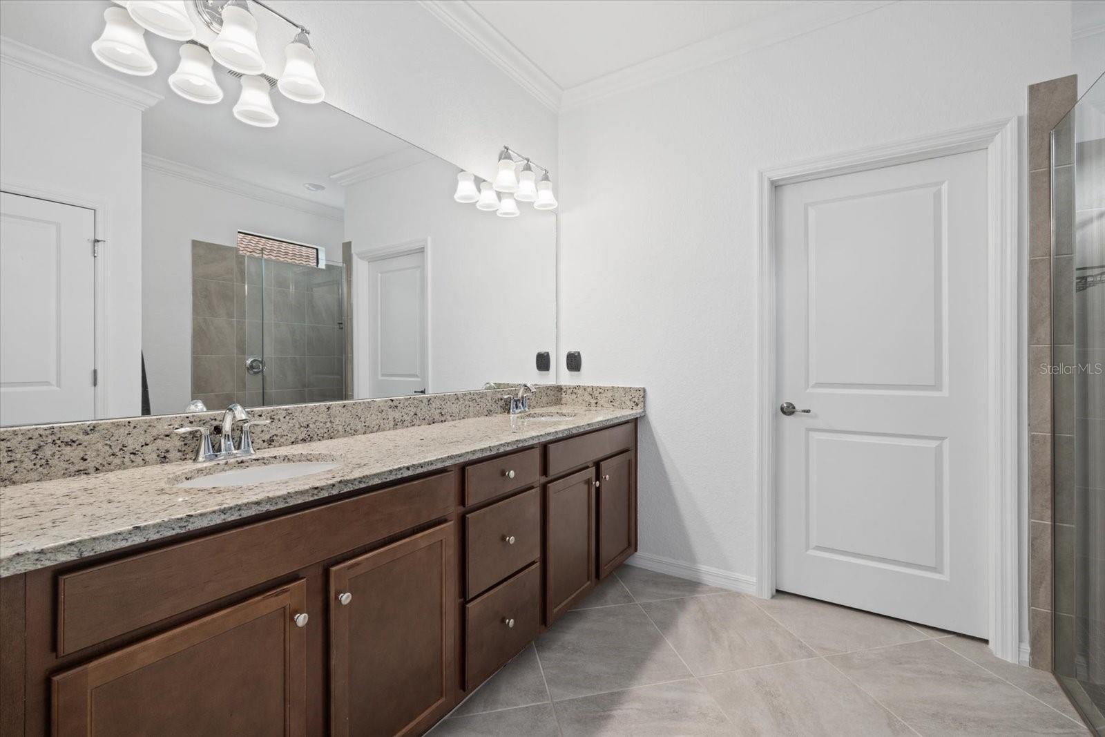 SARASOTA NATIONAL PH 13-B - Residential