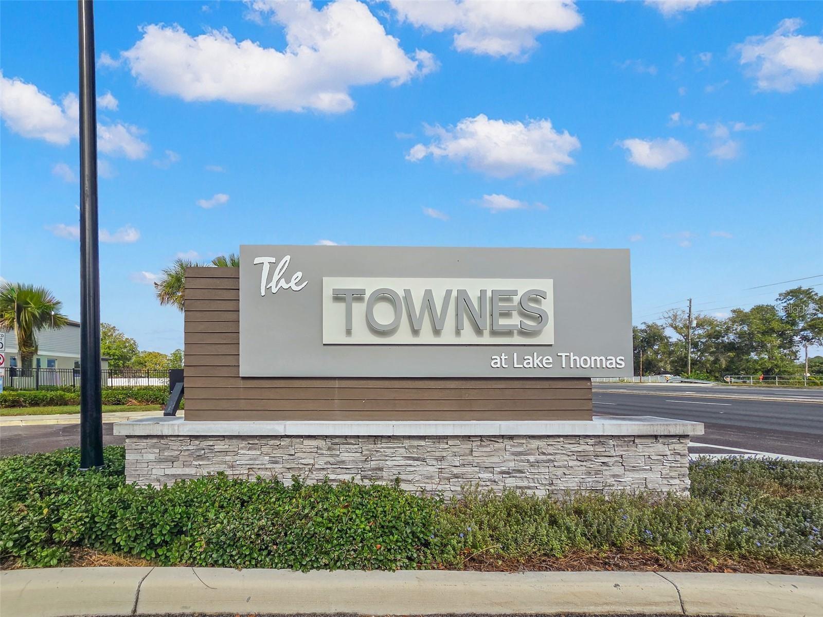TOWNES/LK THOMAS PH 1 - Residential Lease