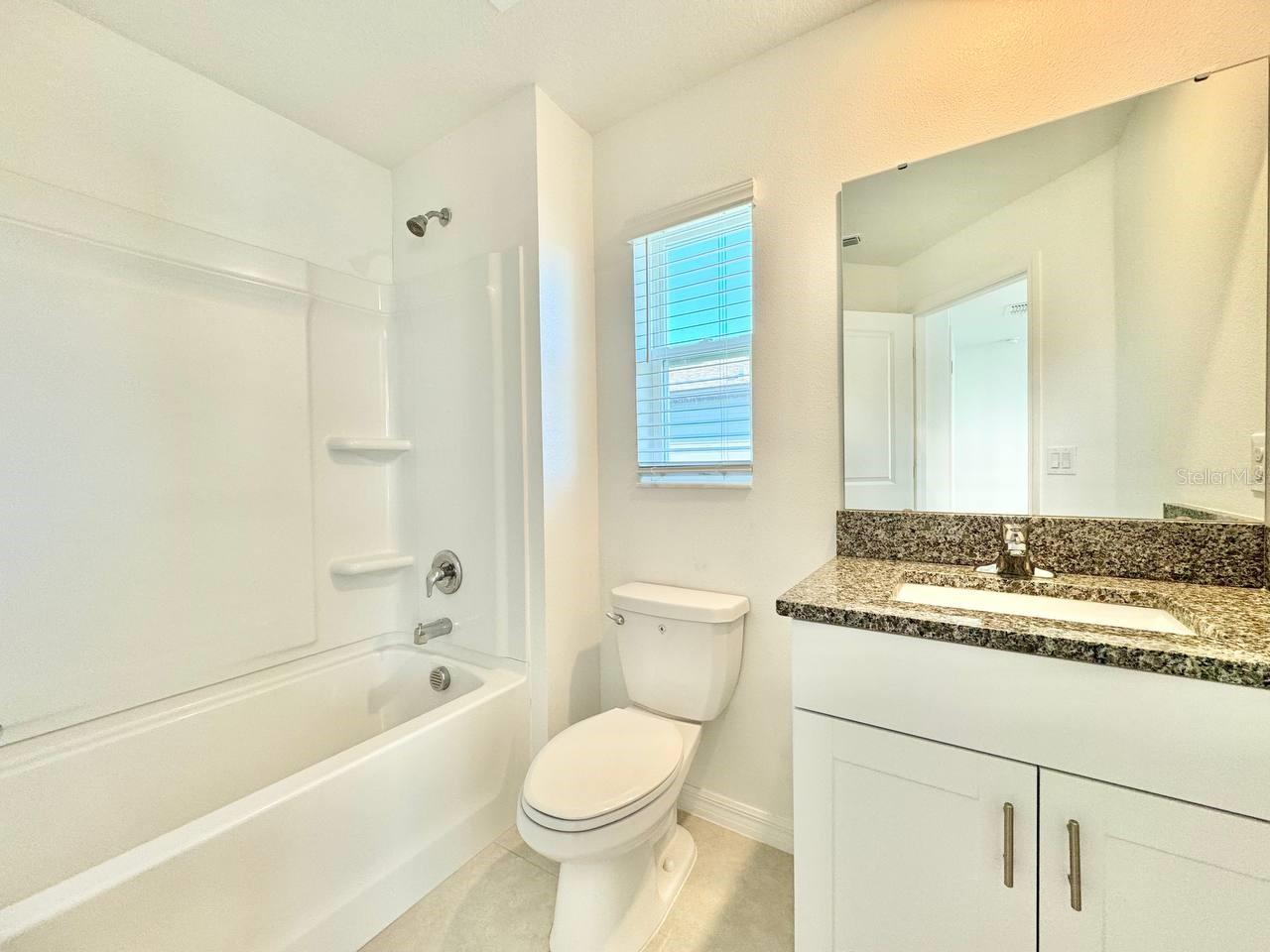 TOWNES/LK THOMAS PH 1 - Residential Lease