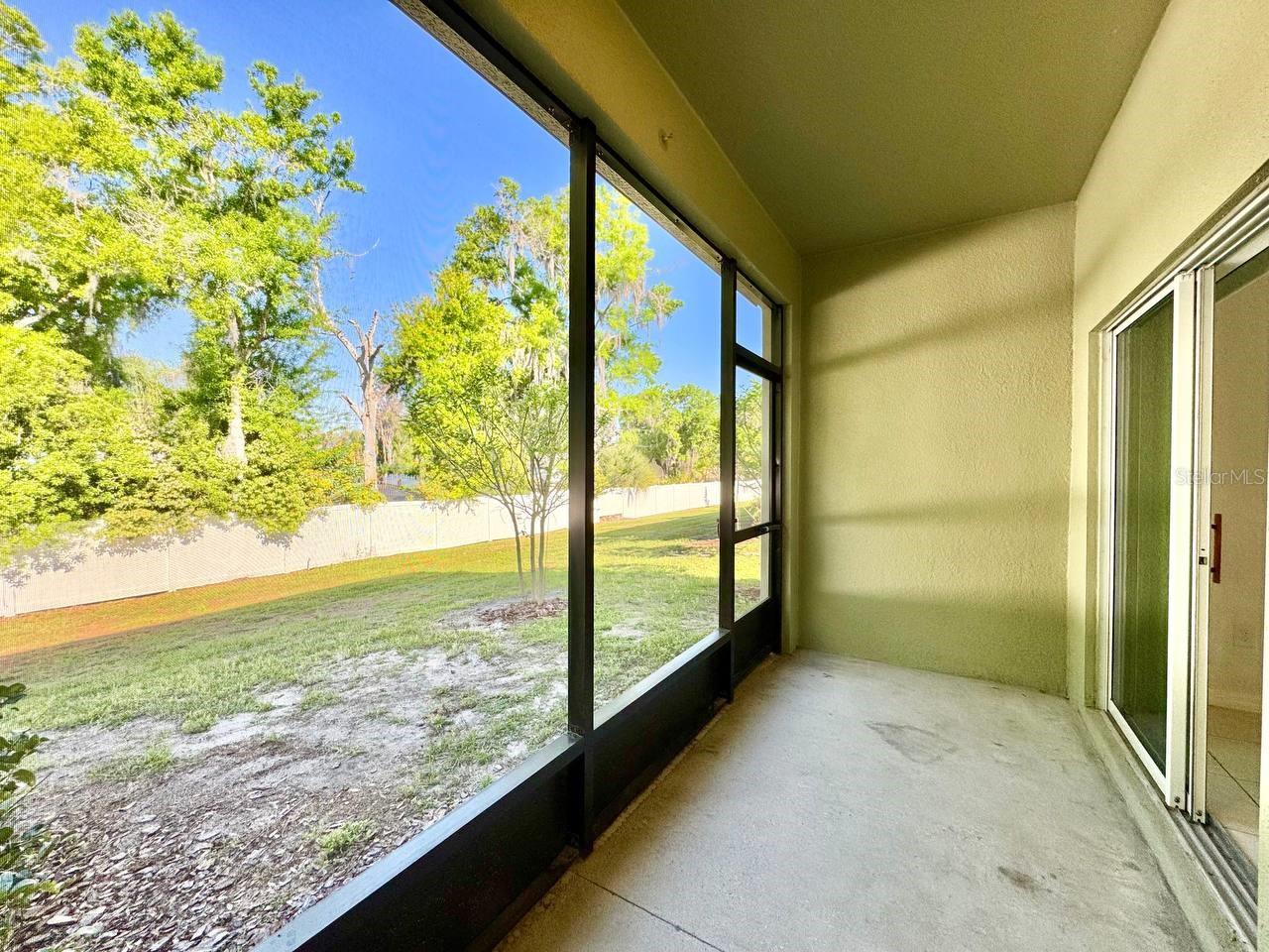 TOWNES/LK THOMAS PH 1 - Residential Lease