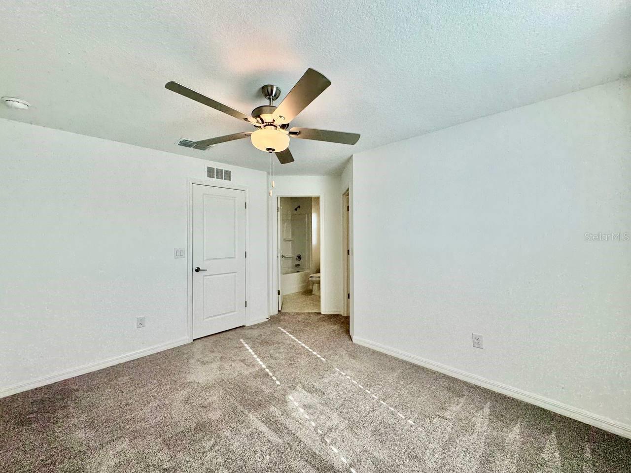 TOWNES/LK THOMAS PH 1 - Residential Lease