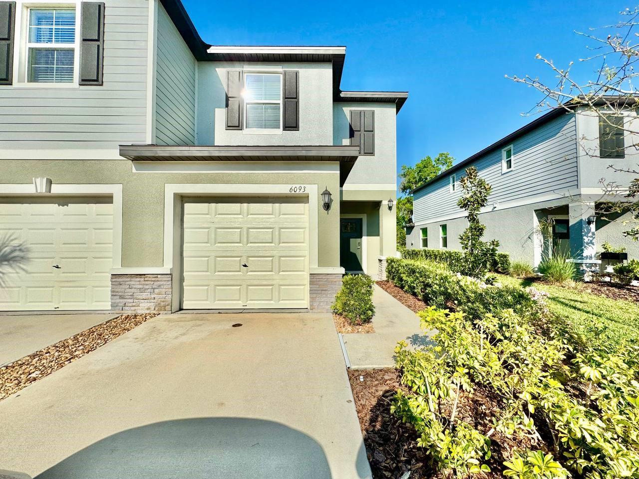 TOWNES/LK THOMAS PH 1 - Residential Lease