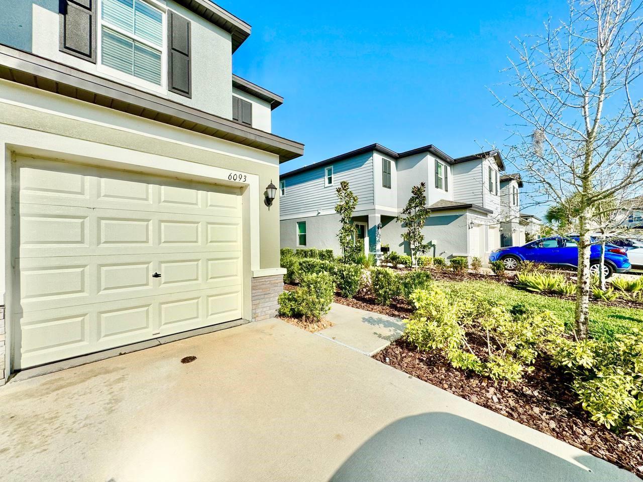 TOWNES/LK THOMAS PH 1 - Residential Lease