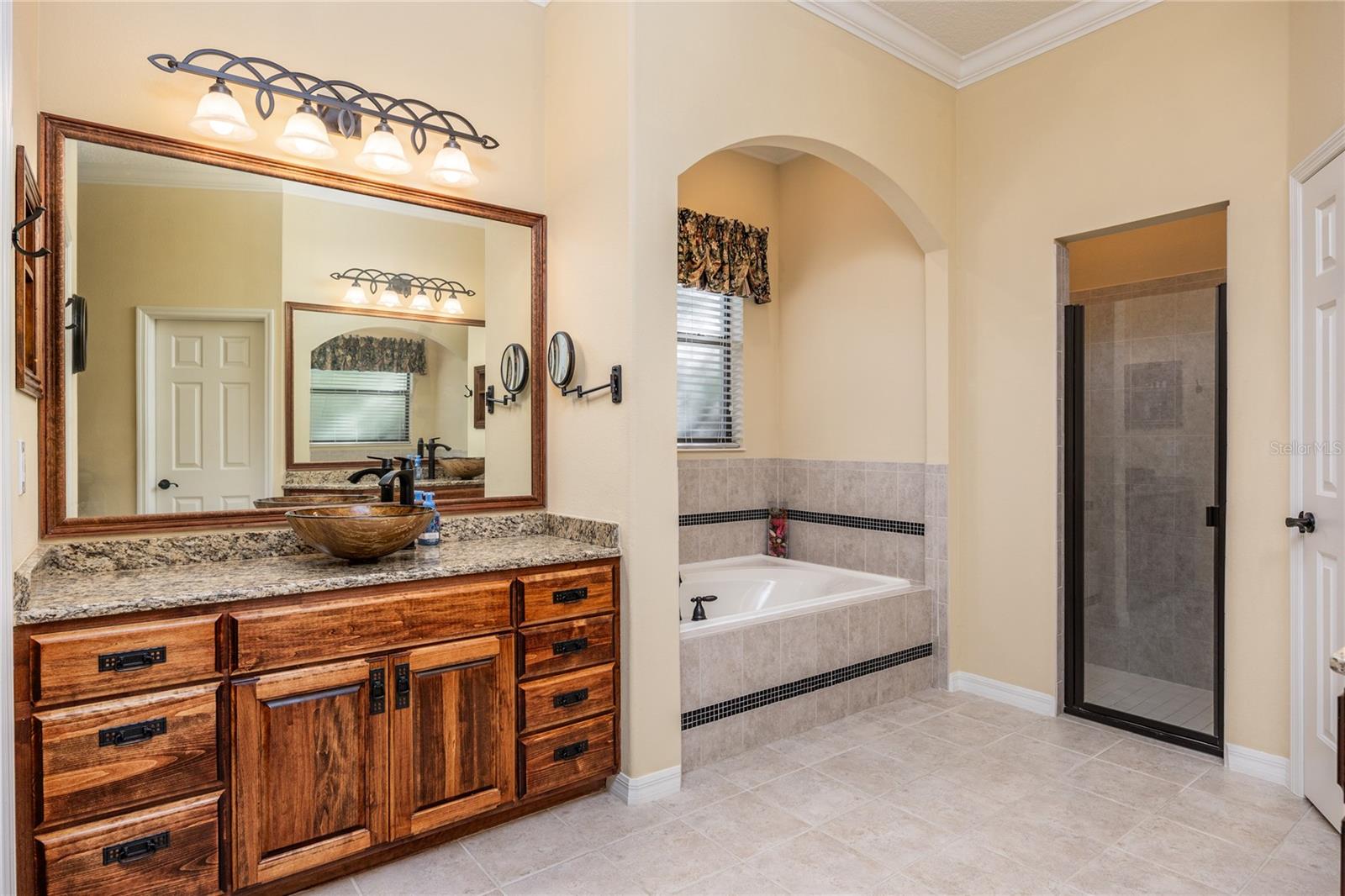 PARKER POINTE PH 01 - Residential